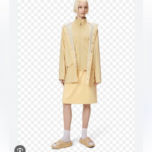 Rains NWT Rain jacket in Gleam Small